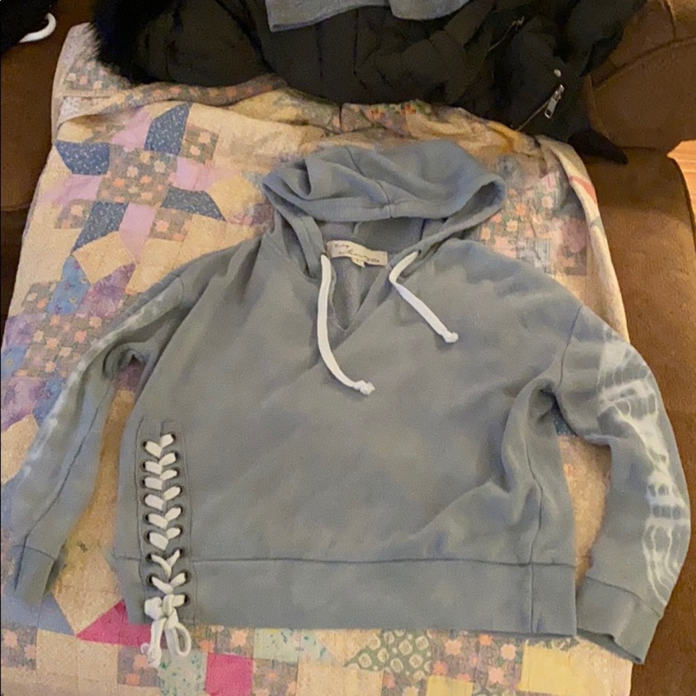 sweatshirt with tie dye sleeves